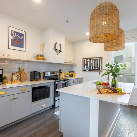 Outrider 1020 By Avantstay 5 Minutes To Broadway Downtown Apartment *