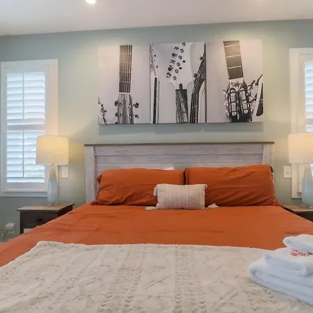 New Amazing 4br Suite* Hot Tub *2 Mi To Music