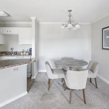 Landing Modern With Amazing Amenities