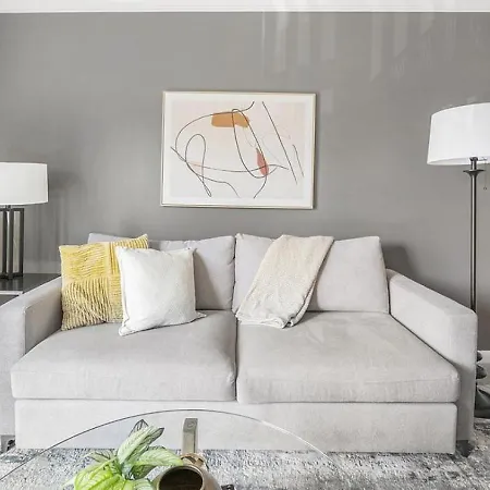 Landing Modern With Amazing Amenities Apartment Nashville