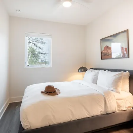 Outrider 1020 By Avantstay 5 Minutes To Broadway Downtown
