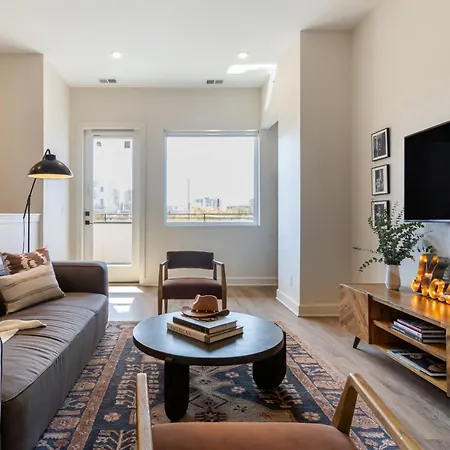 Conway C207 By Avantstay Balcony W City Views 5mins To Broadway Apartment *