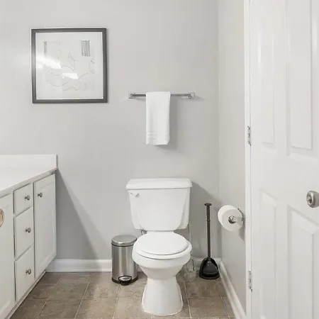 Landing Modern With Amazing Amenities Apartment *