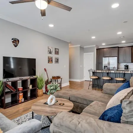 Modern Nations - Walkable - 5 Mi Downtown * Nashville