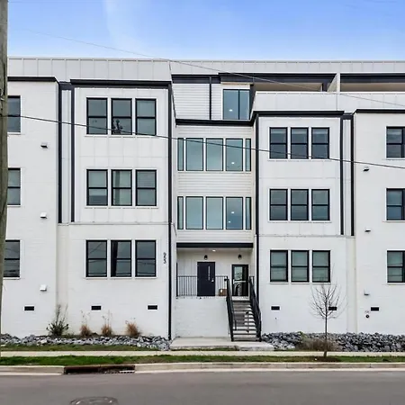 Holiday home Modern Nations - Walkable - 5 Mi Downtown