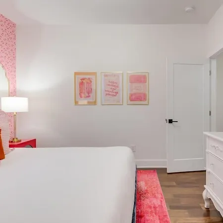 Holiday home Butterfly Bnb~modern Luxury~giant Rooftop~9min Dt *