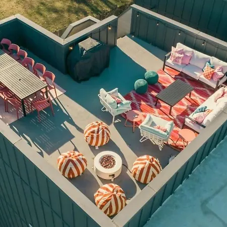 Holiday home Butterfly Bnb~modern Luxury~giant Rooftop~9min Dt