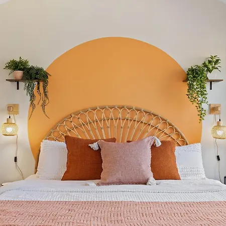Convienent Craftsman Holiday home