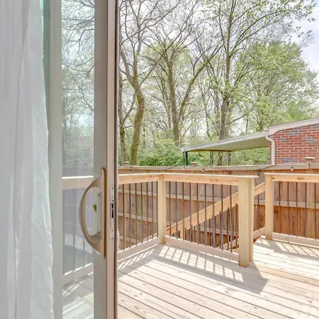 East Retreat— Large Pool — Outdoor Oasis Holiday home