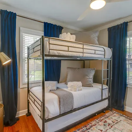East Retreat— Large Pool — Outdoor Oasis * Nashville