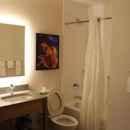 Hotel Candlewood - South By Ihg 3*