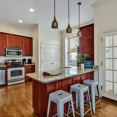 Holiday home Overlook Plains-priv Rooftop Deck-mins To Broadway *