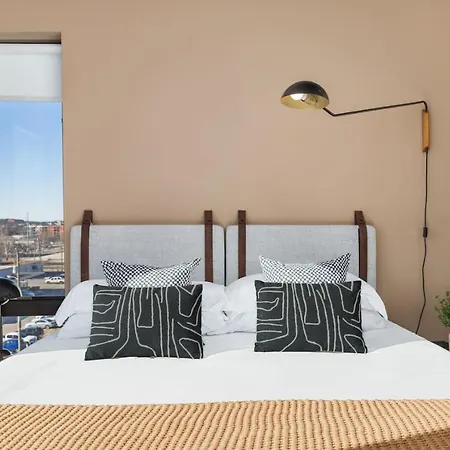 Penthouse On River With Garage And Patio, Walk Downtown * Nashville