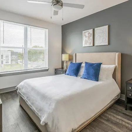 Landing - Modern With Amazing Amenities