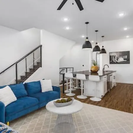 Gorgeous East House With Rooftop Patio, Garage, 9 Beds, 3 Miles To Downtown Nashville