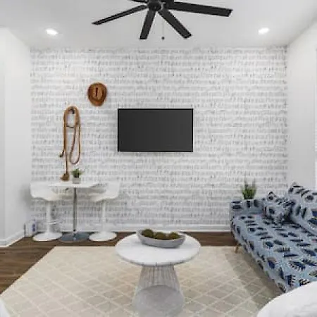 Gorgeous East House With Rooftop Patio, Garage, 9 Beds, 3 Miles To Downtown * Nashville