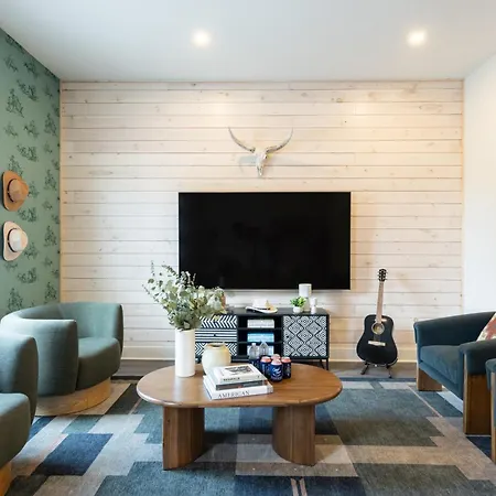 Outrider 1022 By Avantstay Private Balcony Minutes To Broadway Downtown Apartment Nashville