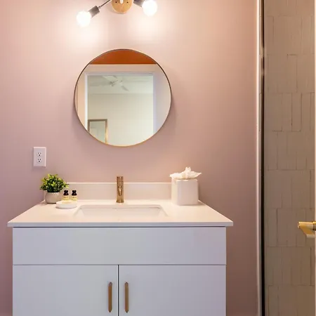 Outrider 1022 By Avantstay Private Balcony Minutes To Broadway Downtown Apartment Nashville