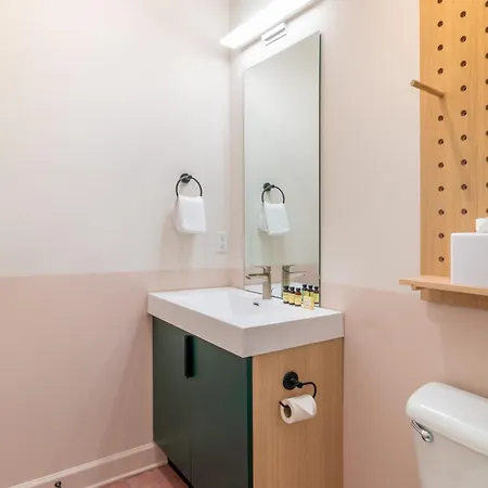 Conway B105 By Avantstay Stylish 2bdr In Downtown 5mins To Broadway * Nashville