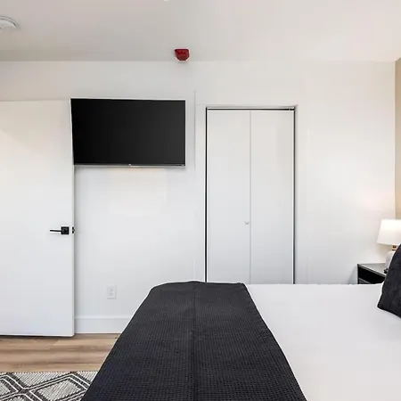 Apartment By Vanderbilt And Belmont, 3 Miles To Downtown & Free Parking