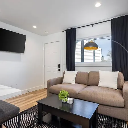 Stylish In Hillsboro Village By Vanderbilt And Belmont *