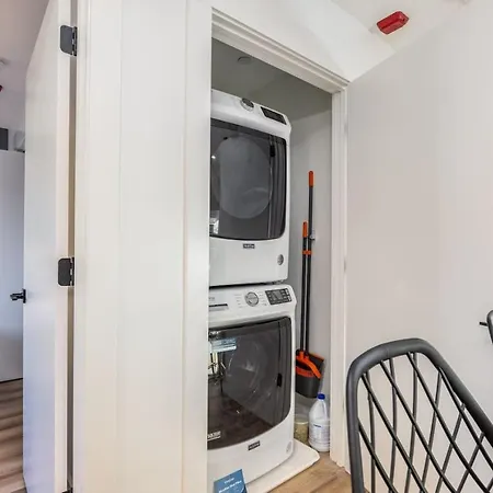Apartment Walk To Hillsboro Village, Close To Vanderbilt, 3 Miles To Downtown Nashville