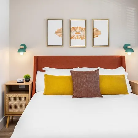 Apartment Bright By Vanderbilt And Belmont, 3 Miles To Downtown