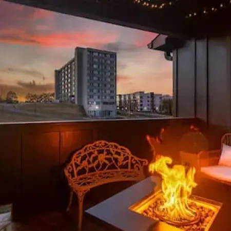 Upscale With Patio Walk To 12 South And Belmont * Nashville