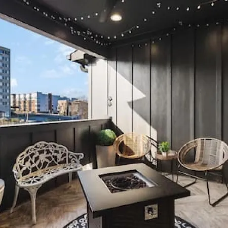 Upscale With Patio Walk To 12 South And Belmont Nashville