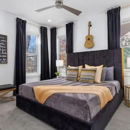 In The Heart Of 12 South & Belmont, 3 Miles To Downtown