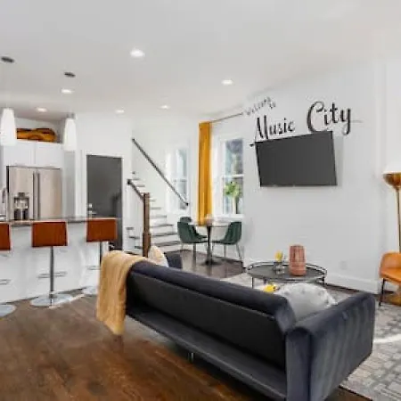 In The Heart Of 12 South & Belmont, 3 Miles To Downtown *
