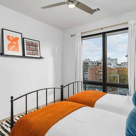 Luxury With Huge Patio, Near Vanderbilt & Downtown Apartment