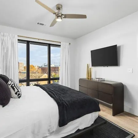 Luxury With Huge Patio, Near Vanderbilt & Downtown