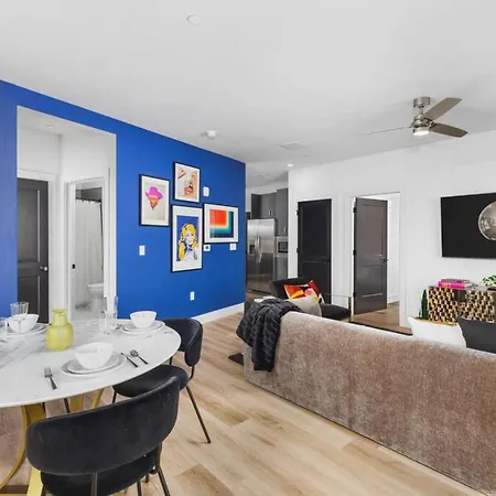 Apartment Luxury With Huge Patio, Near Vanderbilt & Downtown *