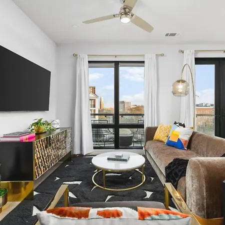Apartment Luxury With Huge Patio, Near Vanderbilt & Downtown Nashville