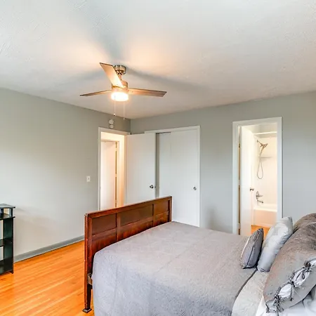 Holiday home Cozy Getaway 11 Mi To Downtown! *