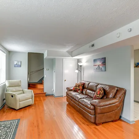 Holiday home Cozy Getaway 11 Mi To Downtown! *