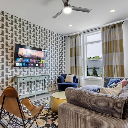 Huge Space 10 Beds Rooftop With City Views