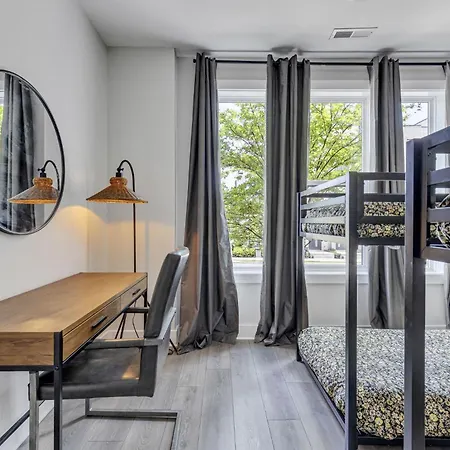 Huge Space 10 Beds Rooftop With City Views