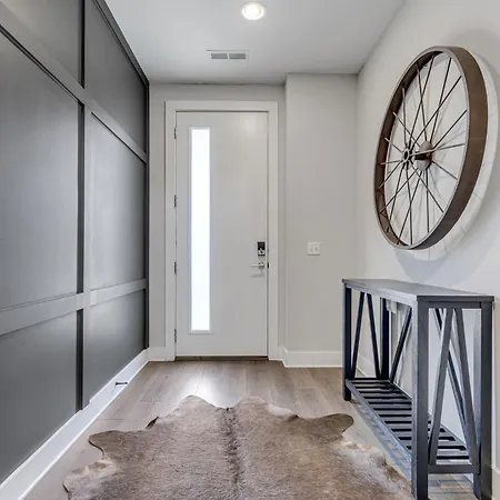 Huge Space 10 Beds Rooftop With City Views