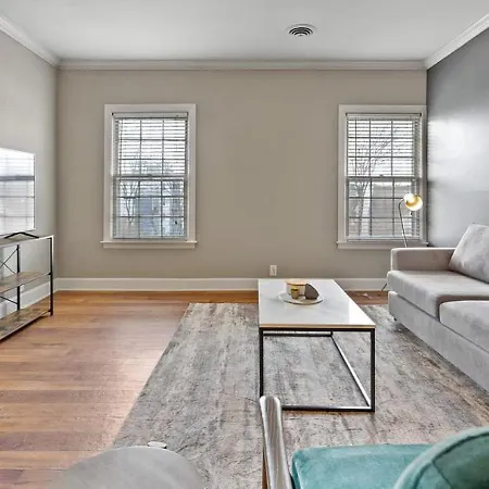 Apartment Landing Modern With Amazing Amenities Nashville