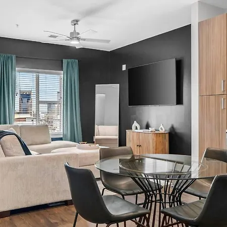 The Hollywood The Gulch Apartment Nashville