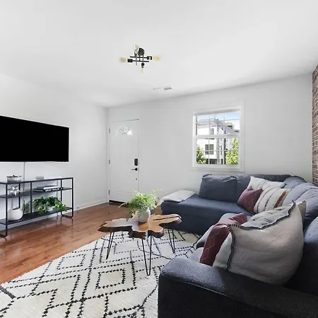 Apartment Harmonic Close To Vanderbilt And 12 South *