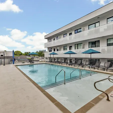 Holiday home - 920 South St Unit 210 *
