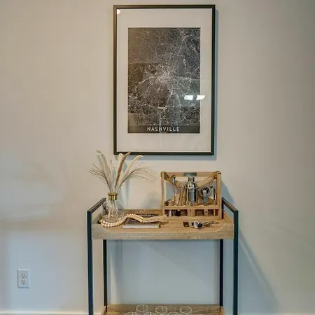 4 Designer Loft Units - Min To Broadway 4*