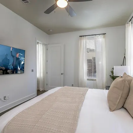 4 Designer Loft Units - Min To Broadway Hotel Nashville