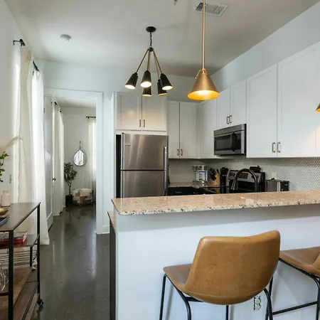 4 Designer Loft Units - Min To Broadway 4*