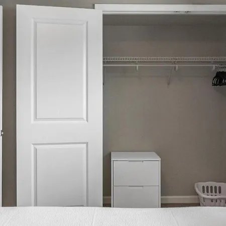 Landing Modern With Amazing Amenities Apartment *