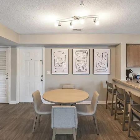 Apartment Landing Modern With Amazing Amenities Nashville