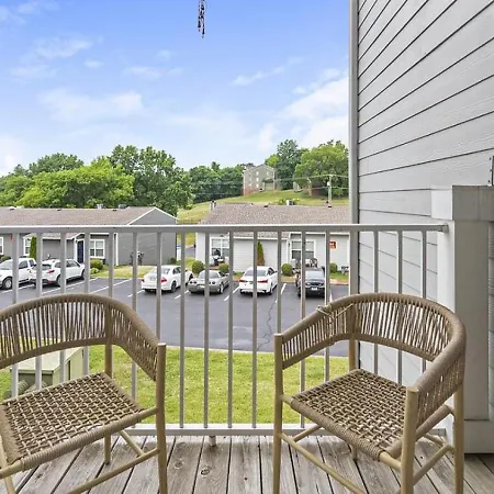 Apartment Landing Modern With Amazing Amenities *